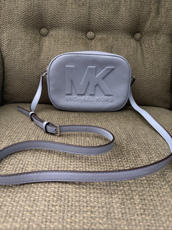 Michael Kors Handbags - Michael Kors Jet Set Travel Medium Oval Camera Crossbody Bag